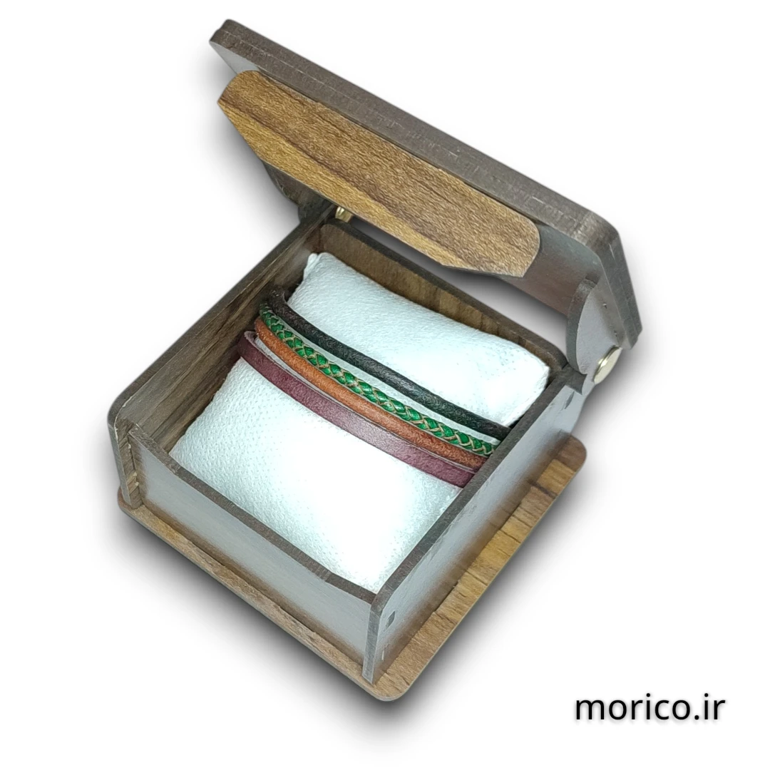 دستبند چرم کد 102 به همراه باکس